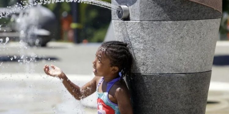 Hundreds of people died due to scorching heat in America and Canada, the temperature crossed 46 degree