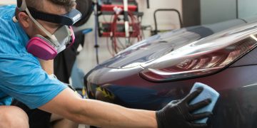 How to Remove Traces of Insects on the Body, Bitumen Stains and the Remnants of Stickers