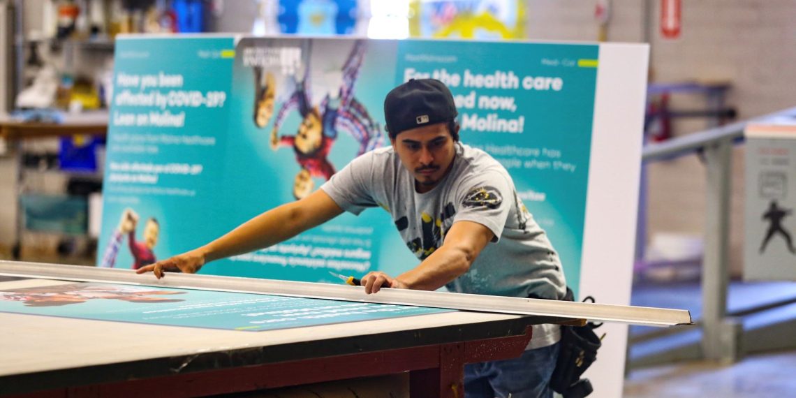 Designing Quality Parade Banners: Gaining Attention In The Crowd