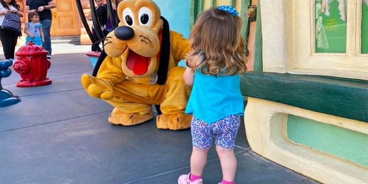 Find Out Where to Meet Your Favorite Park Characters at Disneyland
