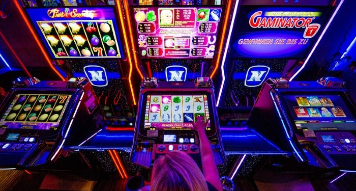 How to Play Slot Machines and Win?