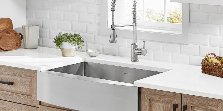 Farmhouse Sinks 101: What They Are, Variations, and Materials You Can Use