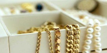 Selling Gold Jeweler for Cash