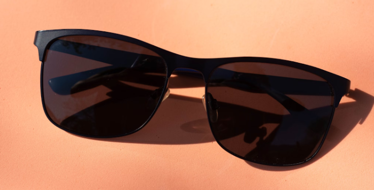 How to adjust sunglasses yourself